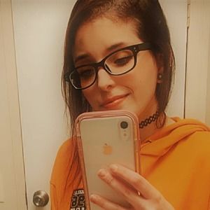 Meet your Posher, Stephany